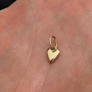 Mejuri 14k heart pendant